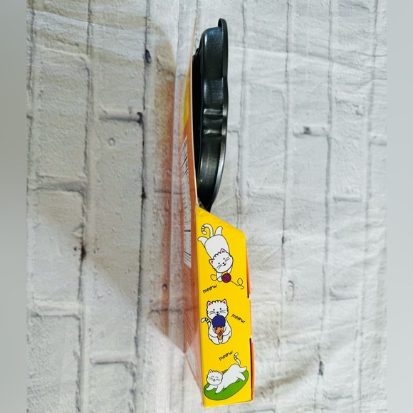 Wonder Treats Mini Cat Skillet And Buttermilk Pancake Mix - Picture 3 of 7